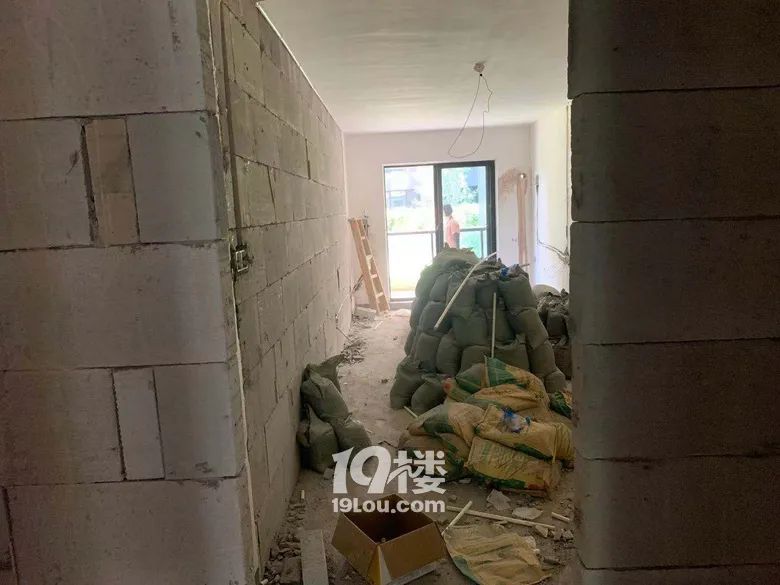 二房东|花666万买的新房，居然被陌生人给装修了