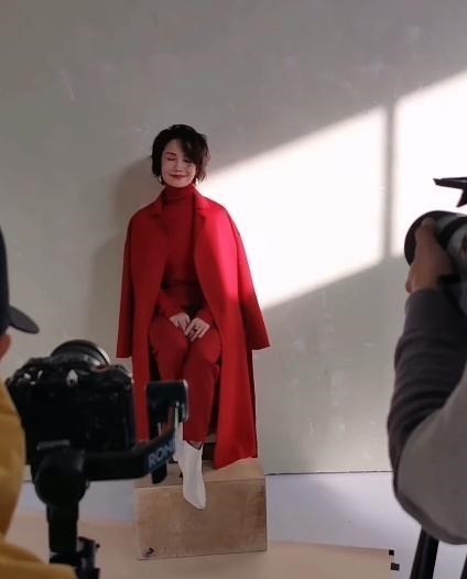 霍思燕|徐俐：退休成了香饽饽，继接受鲁豫汪涵专访后又为时尚杂志拍大片