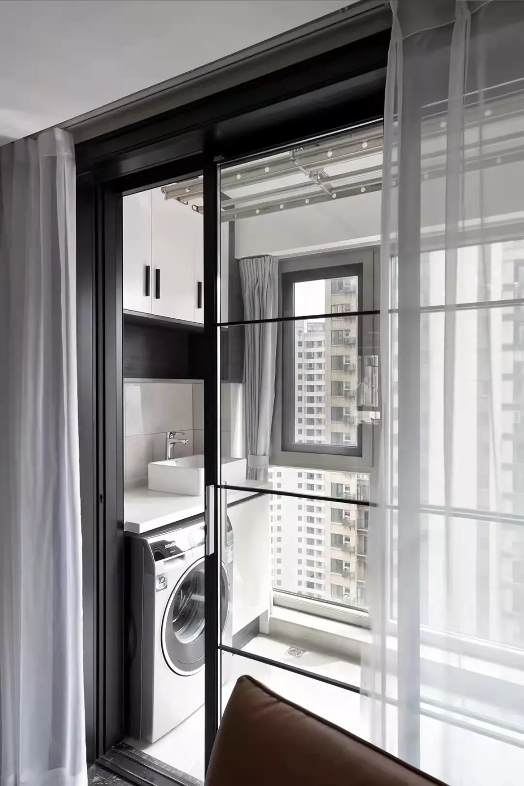 客厅与阳台别再打通了,这样设计超美的!