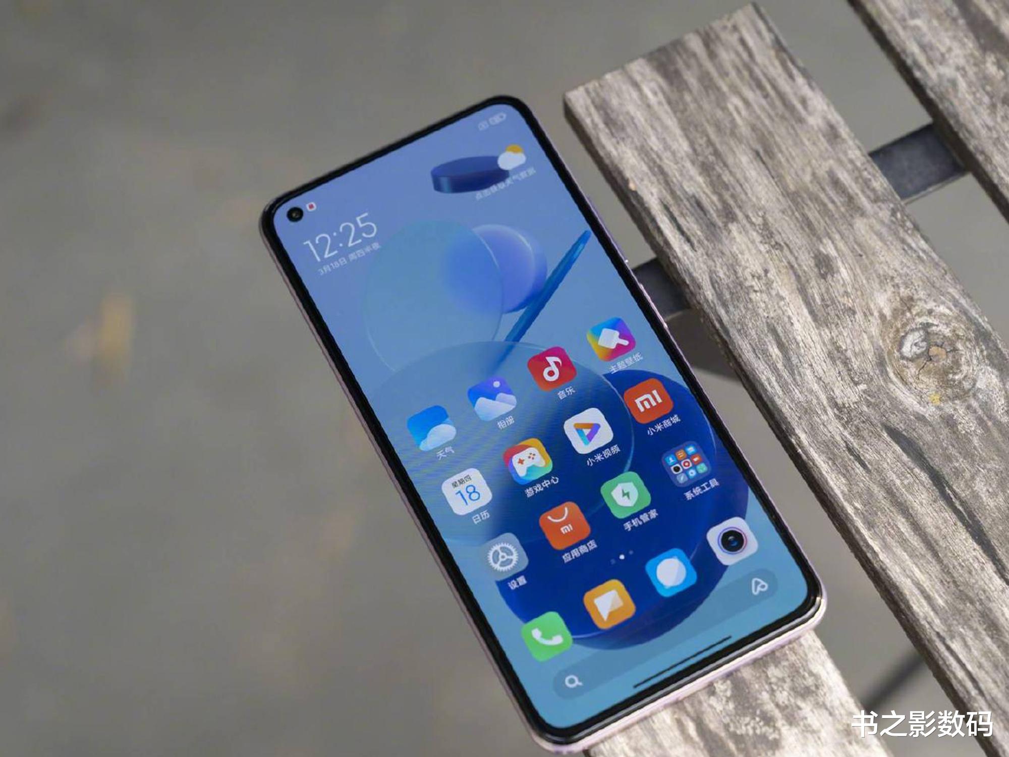 小米科技|8+256GB降至1899，小米11系列极致轻薄款，80%网友认为值