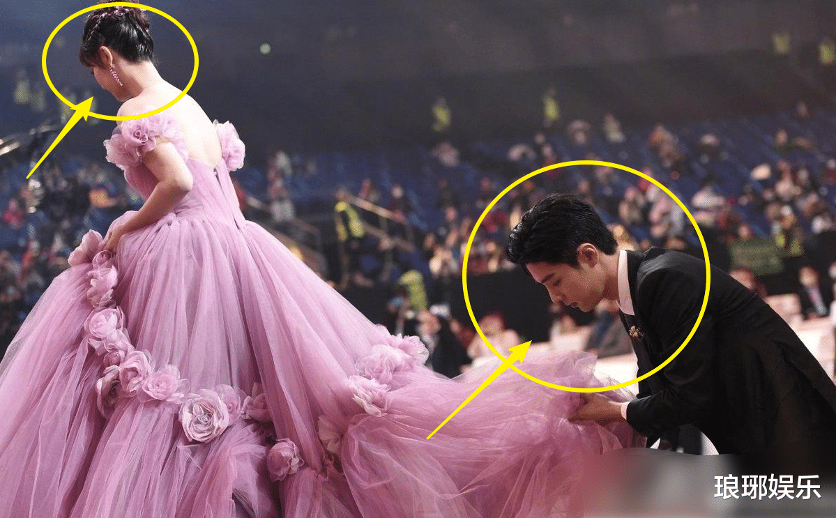 杨紫|杨紫走红毯获独宠，先后获肖战李现提裙，杨紫对二人的态度却截然不同