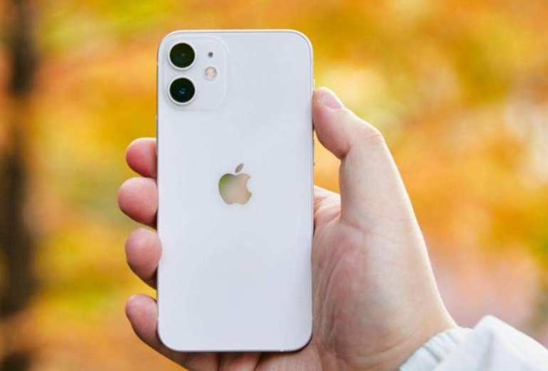 苹果|iPhone 14终于迎来重磅更新，苹果开始向安卓看齐，不再有遗憾