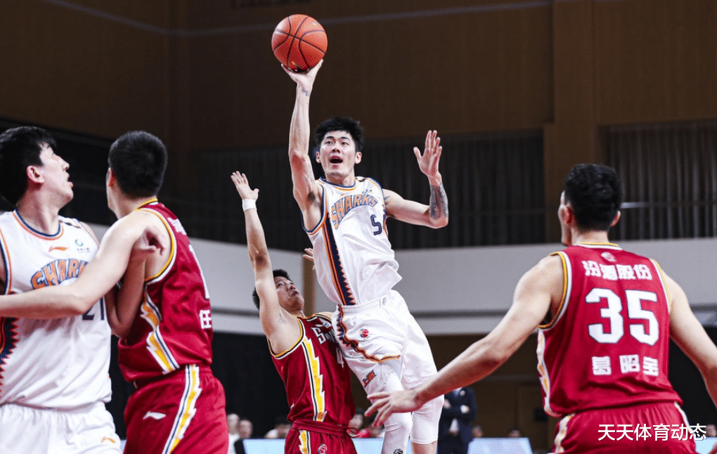 上海男篮|宗赞爆发，上海男篮拿下关键一战，邓蒙高效，超级大外援空砍两双！