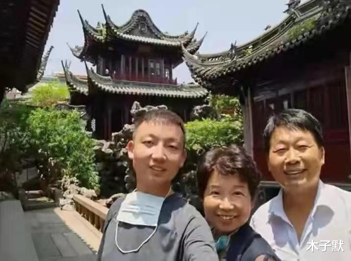 木子默 熊磊否认订婚，深夜怀念姚策，如果有个通往天堂的电梯