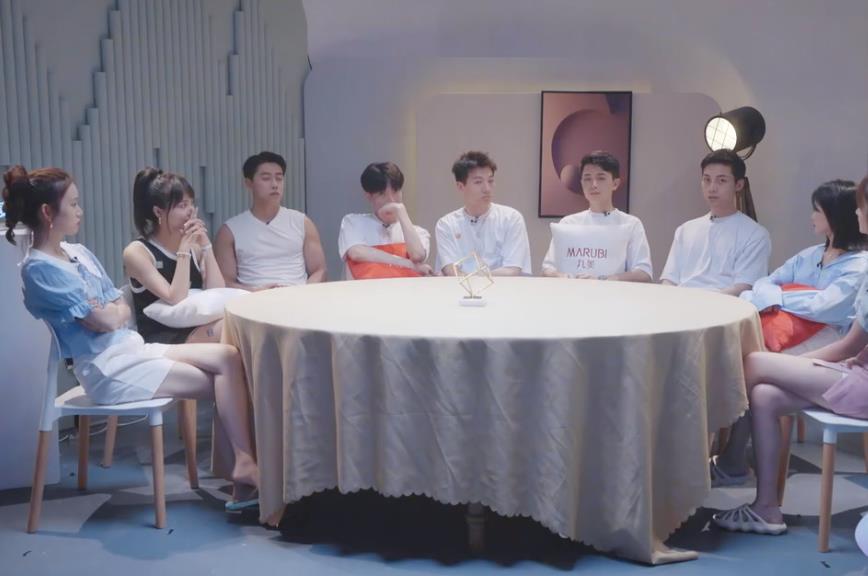 吕珊|《机智的恋爱》：自称慢热却举止亲密，女五吕珊行为太下头