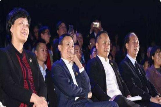 阿里巴巴|他拥有浙江39座大厦，不但娶明星妻子，还从马云那里赚走200亿