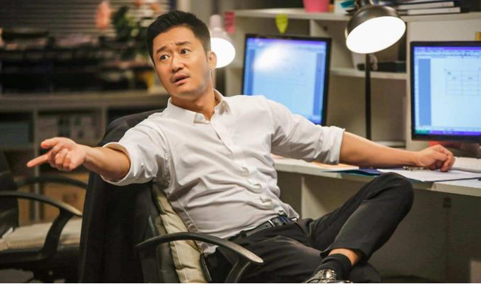 吴京|吴京为何不再提《战狼3》？李连杰6字警告：“夹起尾巴做人”！