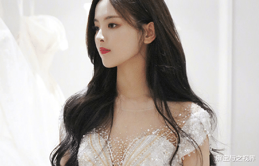 唐嫣|女明星的侧脸照,杨超越漂亮,唐嫣精致