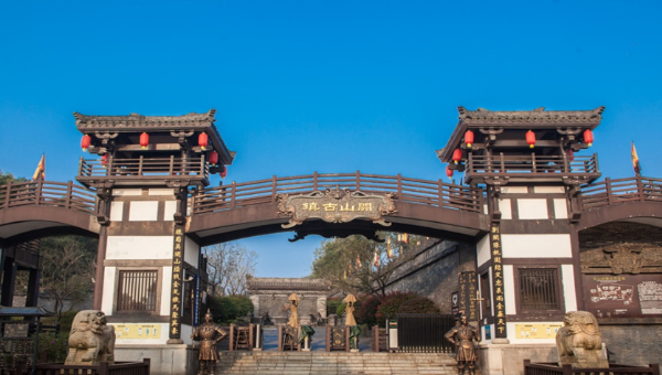 阳光语言矫正说|长沙的“赝品”古镇，占地2600亩地距离市区24公里，适合带娃游玩