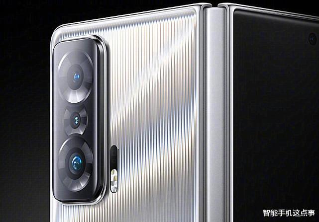 荣耀magic|荣耀Magic V价格被透露，硬件参数也基本确认，网友：不像烟雾弹