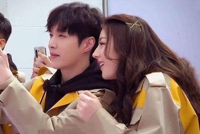 迪丽热巴|迪丽热巴新剧《球状闪电》未拍先火，看到男主角这剧追定了