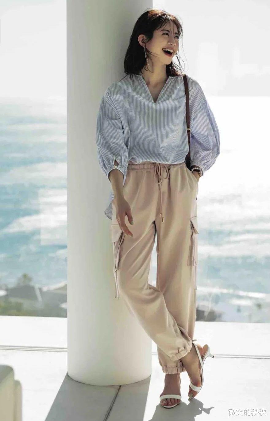 微笑的秧秧|最近“牙线鞋”太火了，洋气又百搭，这几个搭配超好看