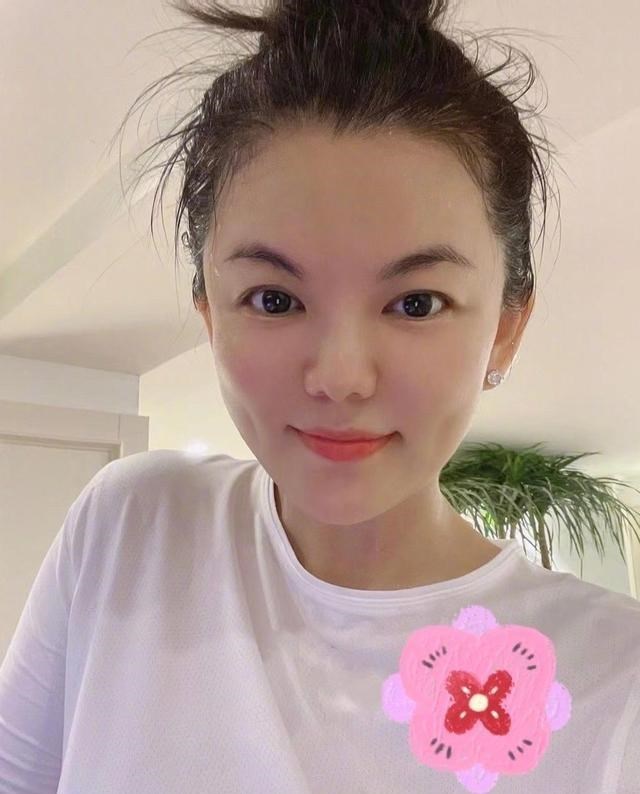 朴信惠|原来李湘年轻时候颜值那么高？妥妥的主持界天花板啊！