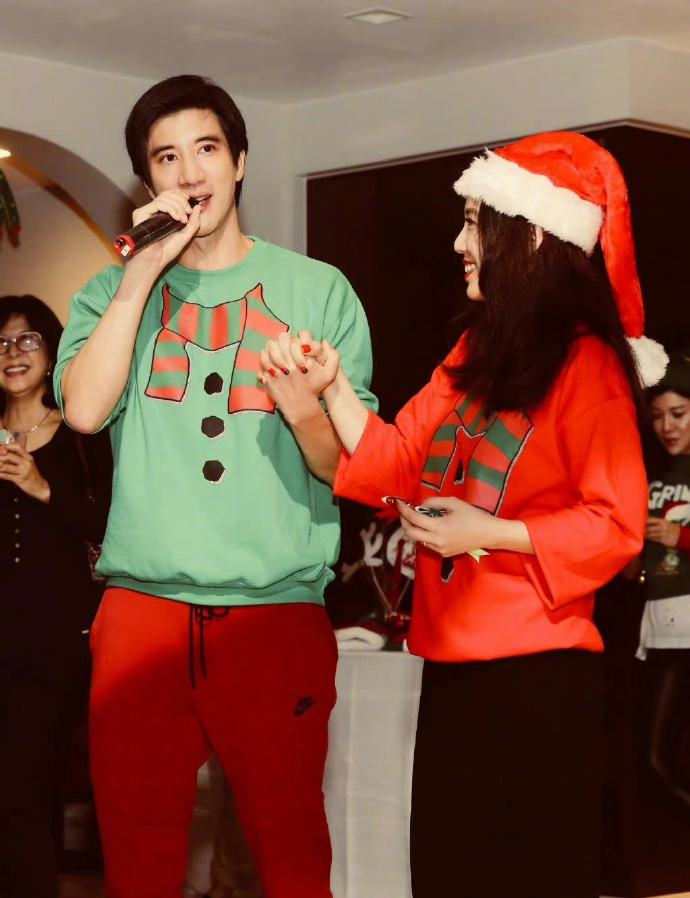 王力宏|王力宏被陆续解约，李靓蕾看似赢了，但是这件事却有很多疑点！