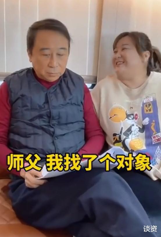 贾玲|贾玲近况，爆肥出新高度，脸部圆到没轮廓，像快要爆炸的气球