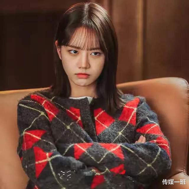 李惠利|李惠利柳俊烈又曝甜蜜约会照，餐厅深情对视，恋爱4年多感情依旧