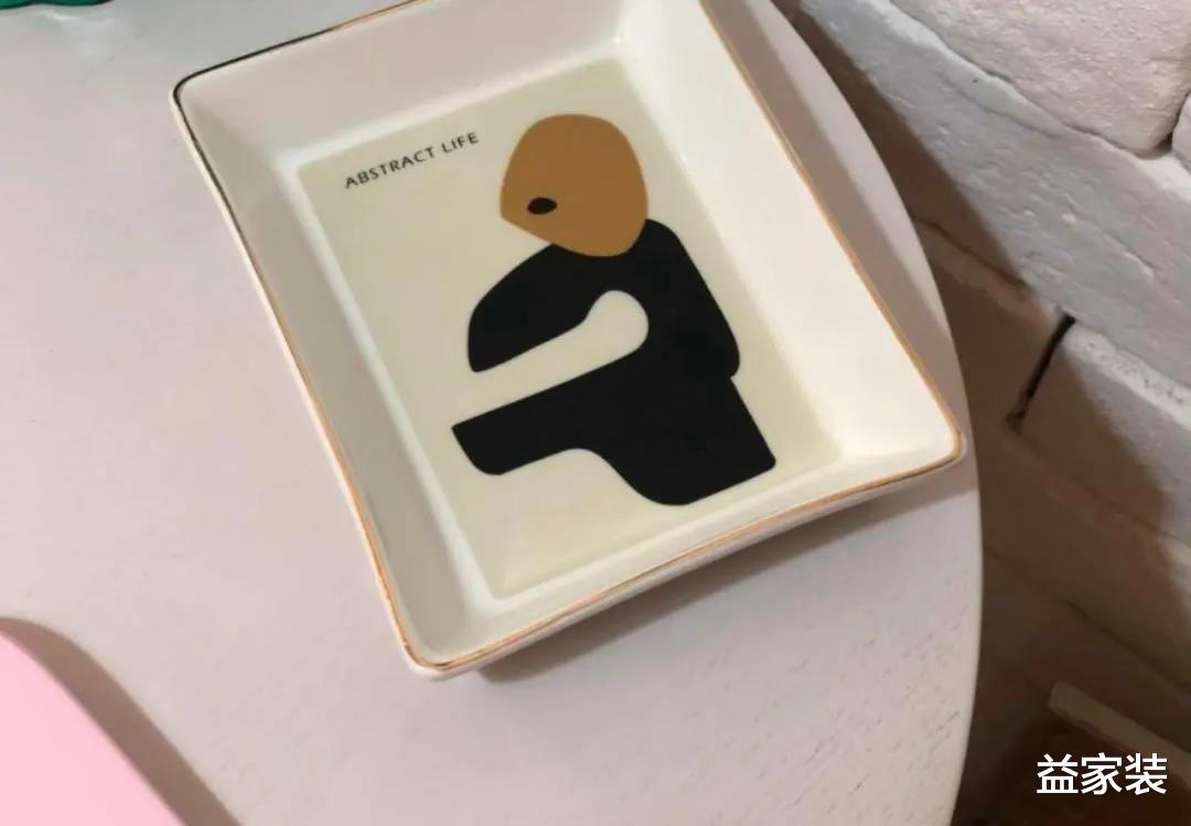 粉色打造的二人世界，用实力扭转空间，打造独特甜蜜风格