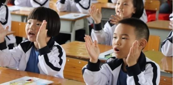 育儿心课堂|一道简单的小学数学题，“难倒”一片研究生，最后博士写出答案