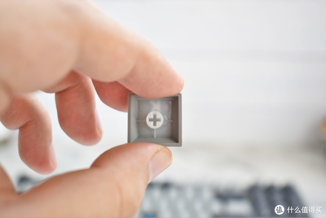 sevokk 工欲善其事必先利其器，杜伽K320白光限定版，让我打字、游戏效率倍增