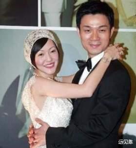 白莲花|小s远比你想的“懦弱”，在外当大众女神，回到家连大气都不敢出