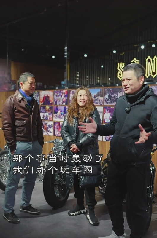 李亚鹏|李亚鹏晒访友记，穿衣暴露出真实身高，年轻时曾购买限量版豪车