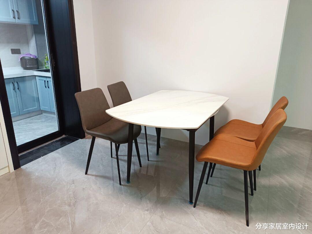 人生第一套83平小房子，装修不豪华，但能满足三餐四季，很满意！