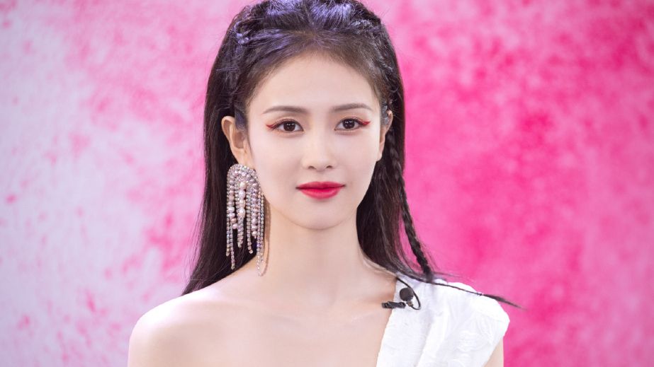 白梦妍|她曾连拍7部女主都没红，却仍被于正力捧，如今已是“爆款小花”