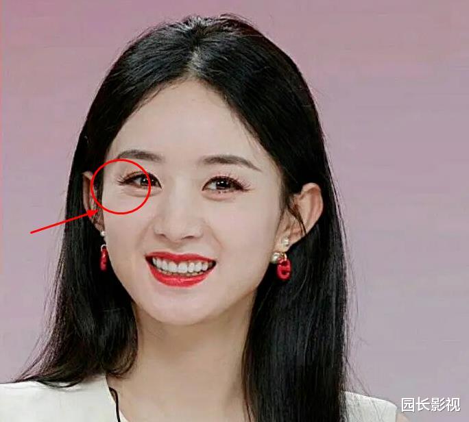 赵丽颖|离婚的赵丽颖直播间首秀，年老色衰，小白裙也遮不住鱼尾纹