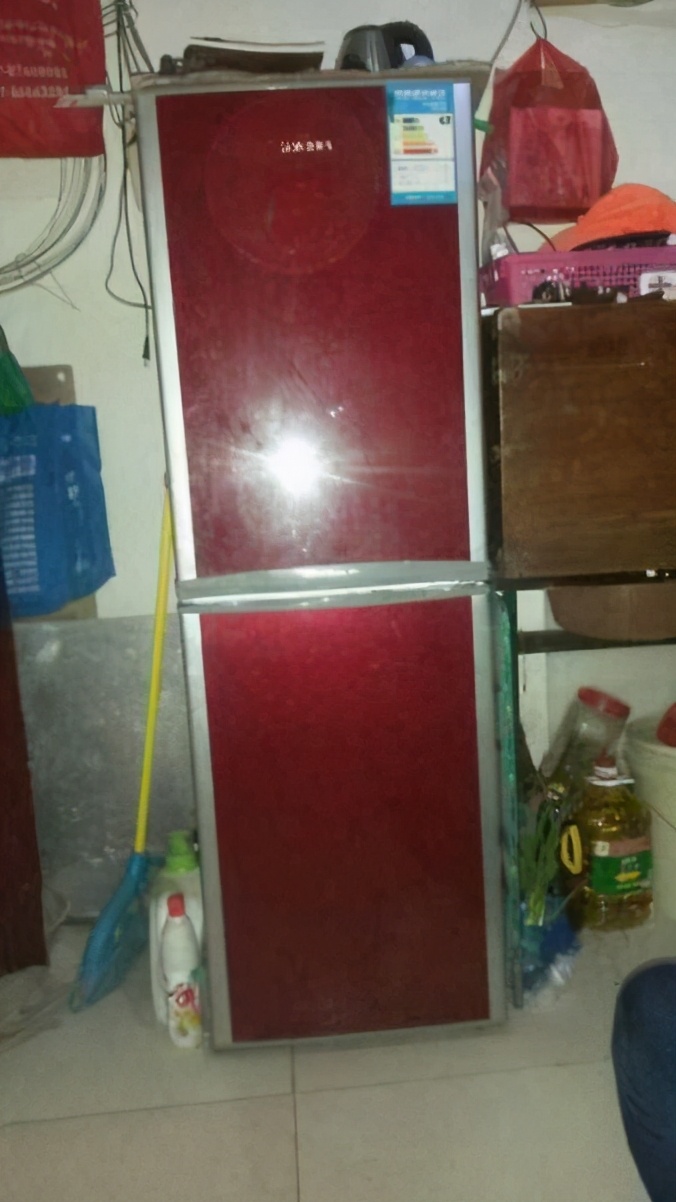 |冰箱上面万万不要放这些，听完行内人分析，立马回家全丢了