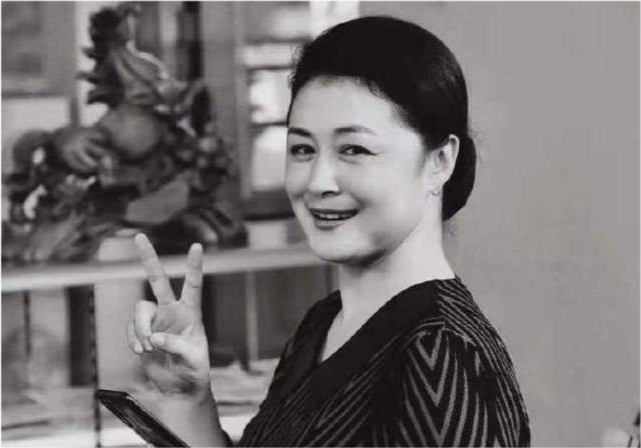 于月仙|于月仙丈夫发文悼念妻子，赞她是好媳妇好女儿好姐姐，以有这样的妻子而自豪