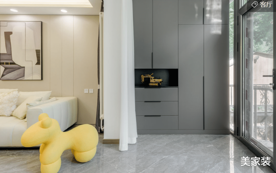 现代简约风打造三居室，高级灰做为主色，时髦又前卫