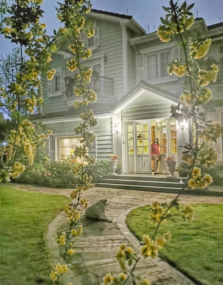 |买了别墅花园房，用5年时间，亲手设计打造400㎡别墅花园，太美了