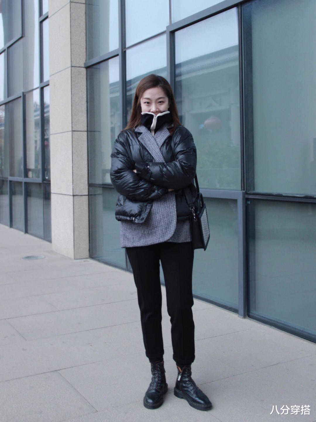 八分穿搭 别再选基础款羽绒服了！西装+羽绒服拼接设计才是真时髦，还暖和