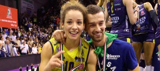 朱婷|女排朱婷重回土超引风暴，老对手慌神自乱阵脚，引援再现迷惑操作