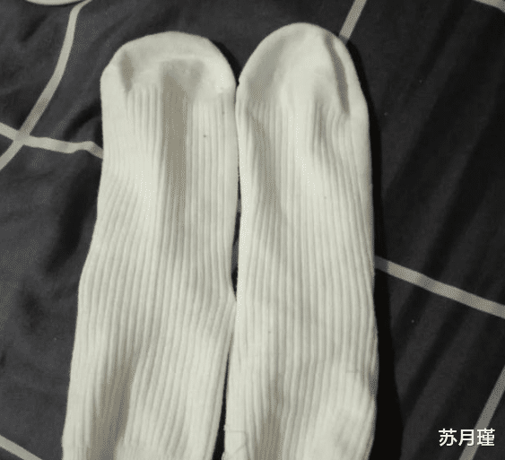 苏月瑾 “大家猜猜这两张到底哪张是原图？”