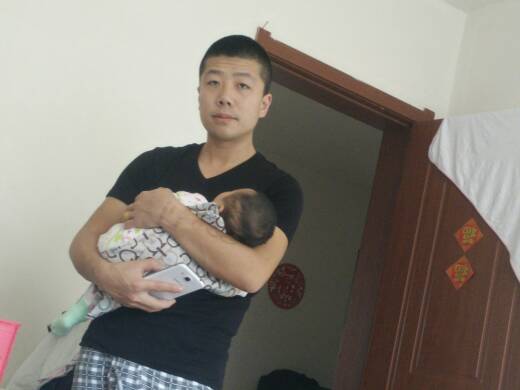 哑铃妈妈|家里谁带娃，孩子将来更聪明？研究成果跟大家想的不同，值得深思