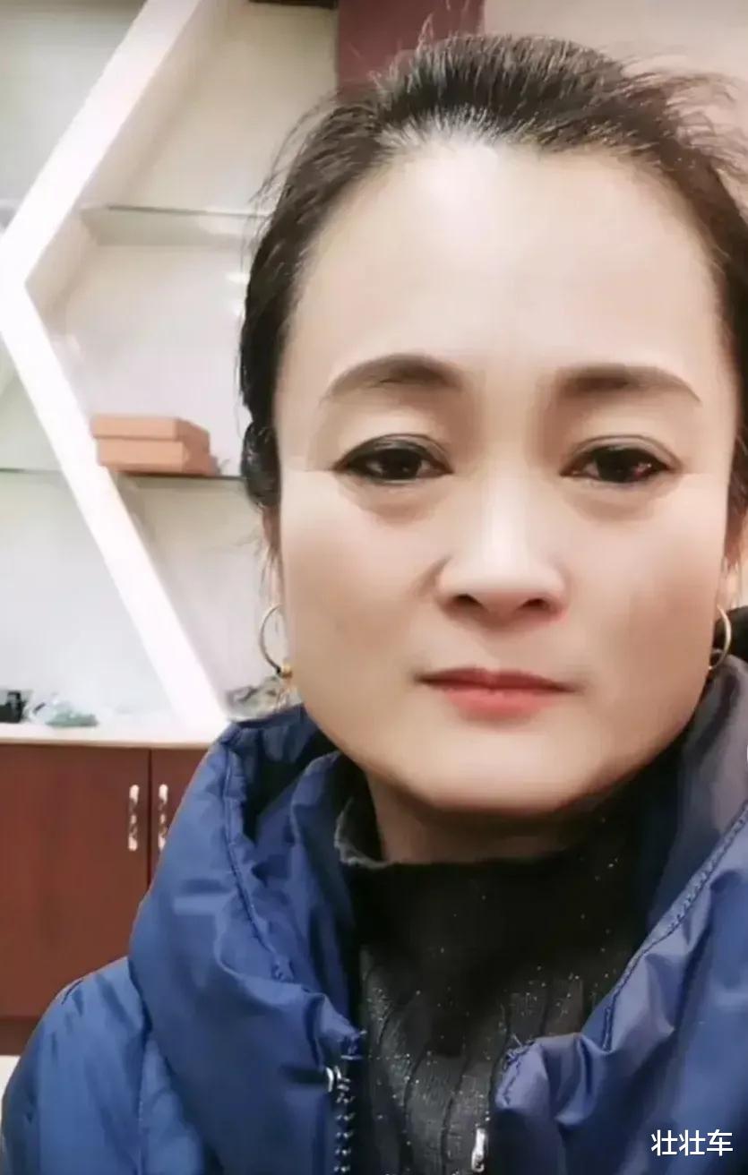 |陈亚南的妈妈这回是真急了,也真瘦了