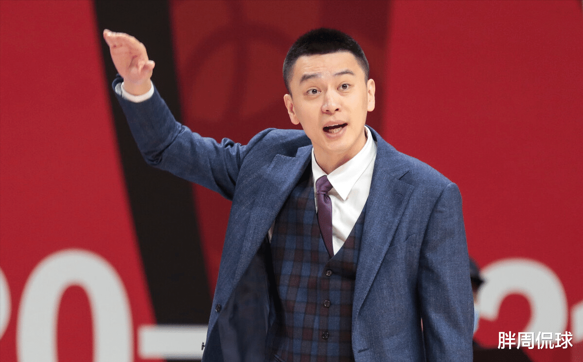 凱里·歐文|周鵬更衣室吐真言，承認G3末節廣東已崩盤，楊鳴卻雪中送炭