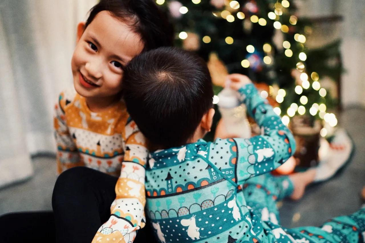 孙莉|孙莉首晒4岁儿子正脸照，弟弟和多妹很像，姐弟三人都是高颜值