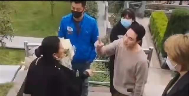 林生斌|林生斌与女主播大闹小贞墓地，被抓视频流出，双方互骂场面混乱