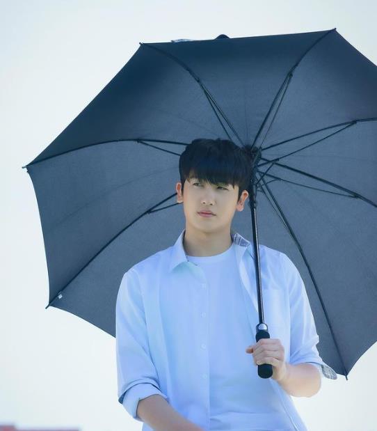 wooga|BTS V、朴叙俊令人称羡友谊！韩娱圈最出名的死党团Wooga Family