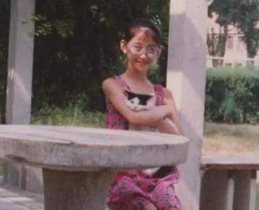 电视剧|李小冉的故事：情史丰富，流产两次，39岁嫁陪自己十几年的好友