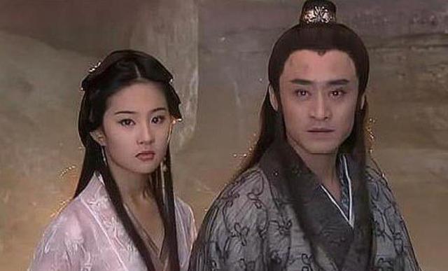 王语嫣|最近为何慕容复不喜欢王语嫣，王语嫣又是因为什么喜欢上慕容复的？