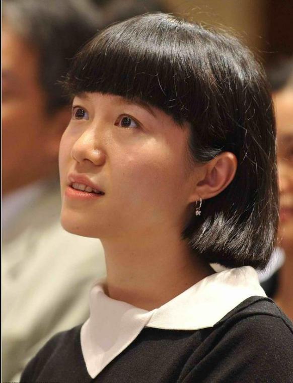 翁帆|99岁杨振宁精神饱满，45岁翁帆发福憔悴，17年婚姻，令我们深思！