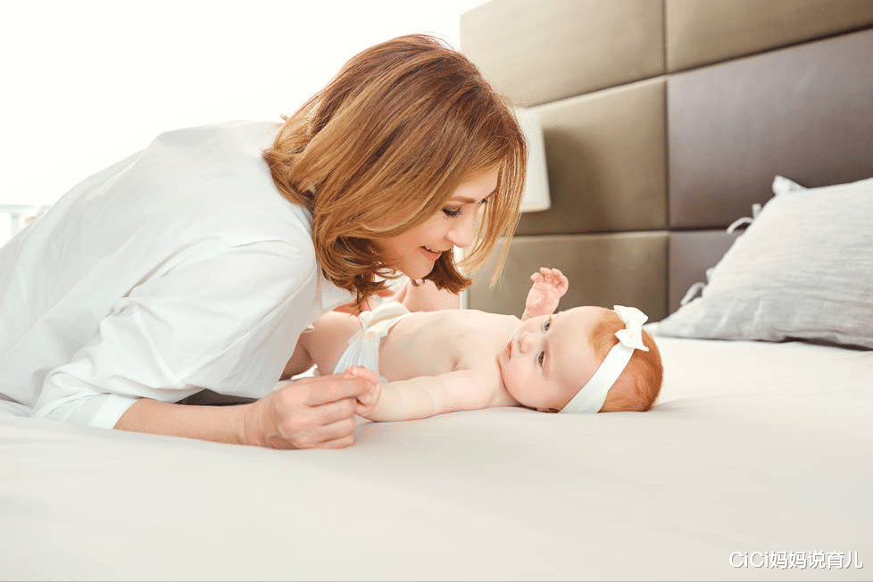 CiCi妈妈说育儿|新生儿每天能睡20小时，也易出现4类睡眠“漏洞”，早了解早避坑