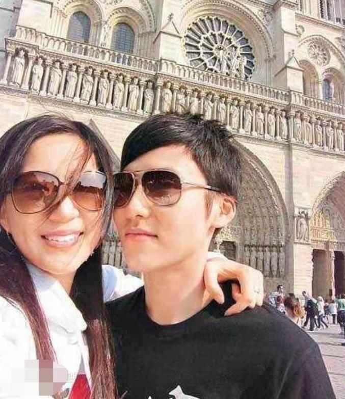 汪圆圆|徐子淇算什么？她才是“香港第一好命儿媳”，因“面相”入主豪门