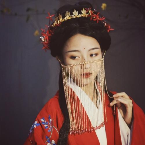 汉服资讯古装文化|穿汉服的时候不想化妆？这些道具可以安排上了！
