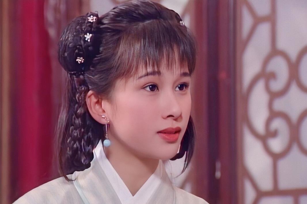 文颂娴|明明从17岁美到45岁，怎么会有人觉得她不好看？