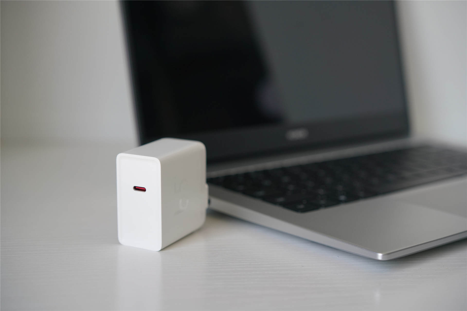aigo|支持多种主流快充协议无所不充，aigo 65W PD电源适配器评测