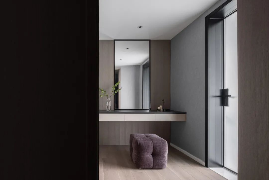 国潮新家丨200㎡极简风落地窗+开放式书房，让生活回归自由舒适